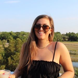 Meet your Posher, Carly